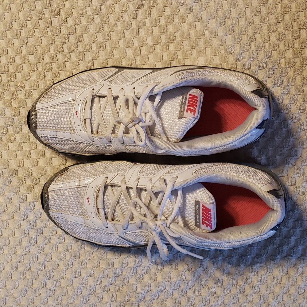 Women's size 11 Nike sneakers
